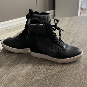 Maurices Black and Gray Women's Shoes